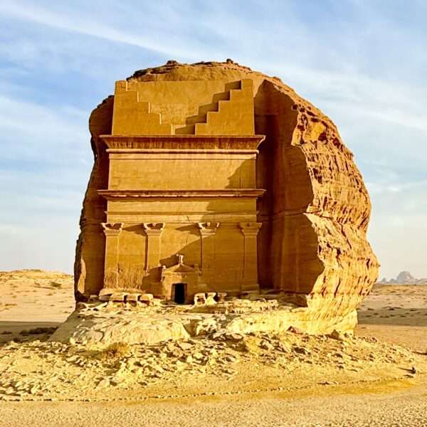 Discover the Amazing North of Saudi Arabia by Vicky 400-2